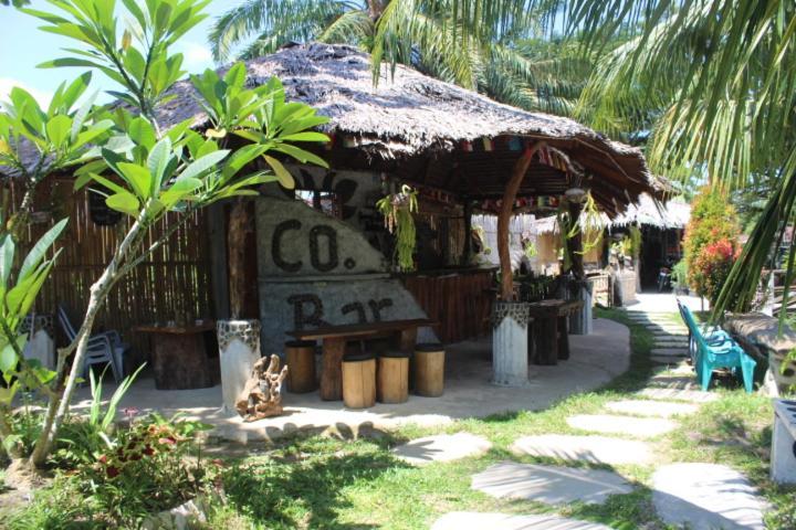Eco Trekking Lodge, Bar & Jungle Tour'S Bukit Lawang Kültér fotó