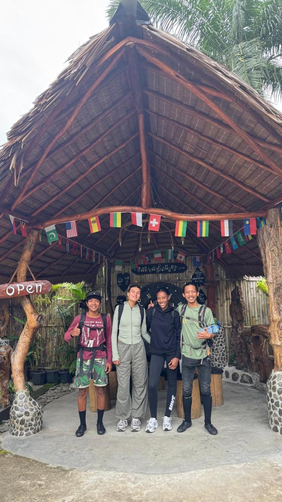 Eco Trekking Lodge, Bar & Jungle Tour'S Bukit Lawang Kültér fotó